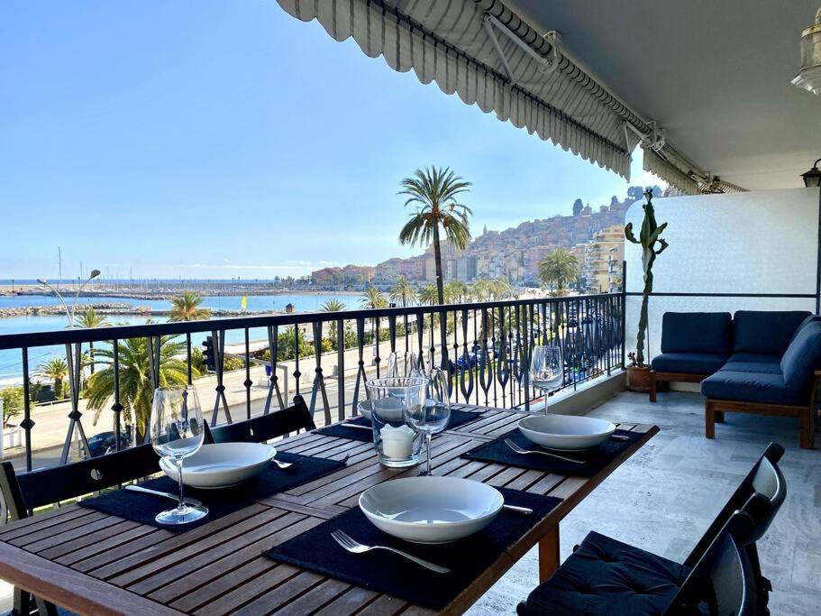Le Garavan-Vue Mer-Plage-Clim-Terrasse Menton Buitenkant foto