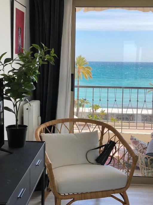 Le Garavan-Vue Mer-Plage-Clim-Terrasse Menton Buitenkant foto